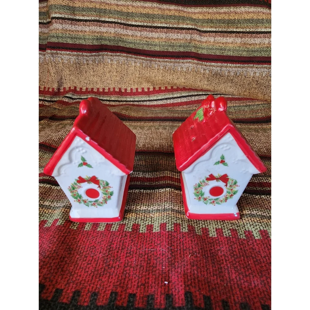 Salt‎ and Pepper Shakers Birdhouses Says Glory to God Religious red and White